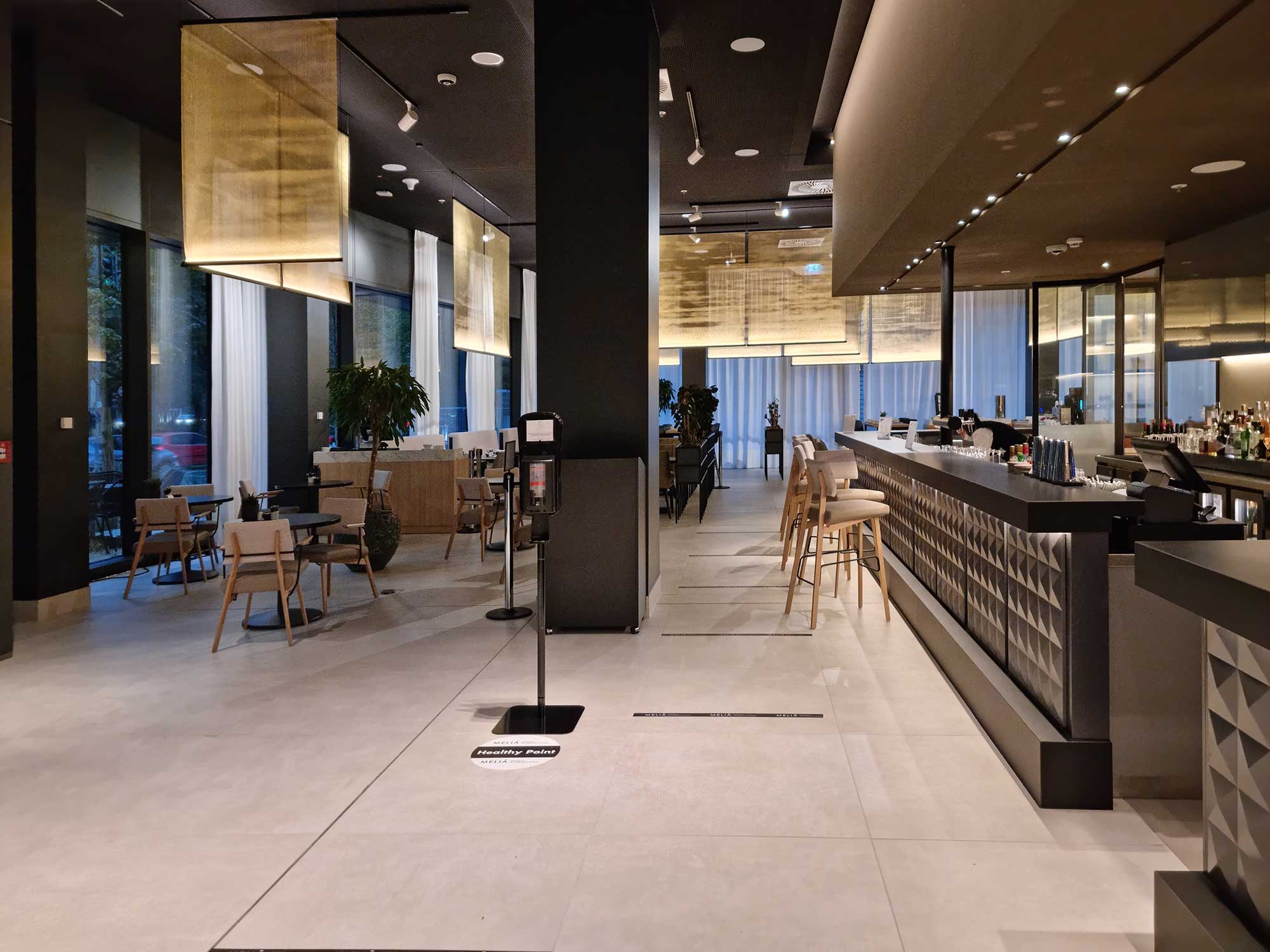 New Frankfurt - New Frankfurt - Bar im Melia Hotel - ground floor