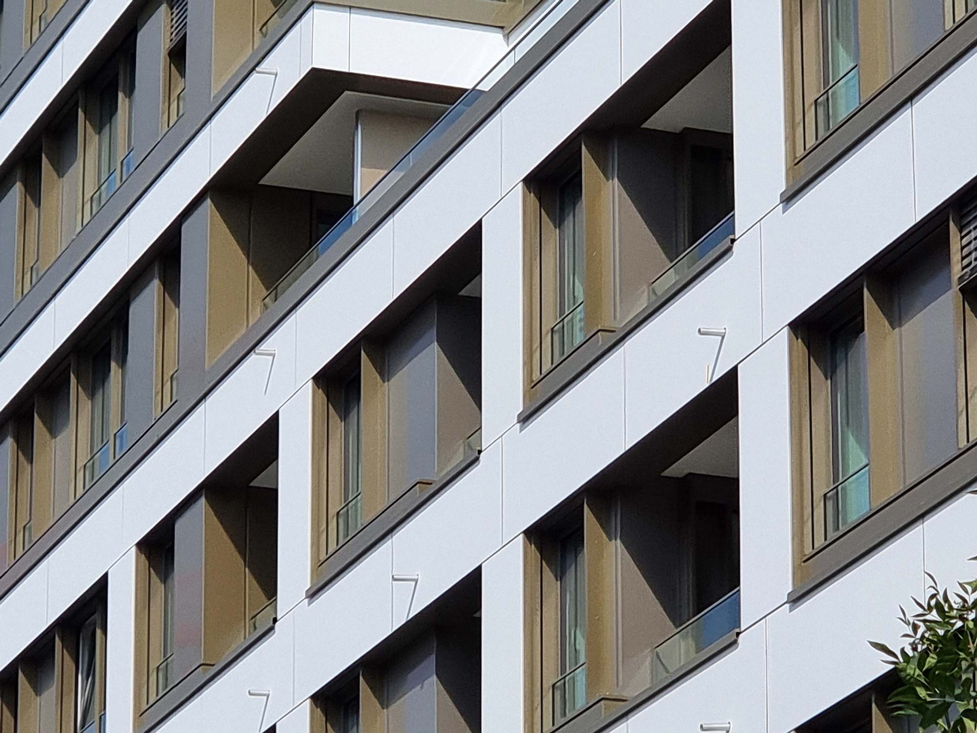 Frankfurt Solid Home Facade - Apartments Europaviertel - Rental Apartments Europaviertel FFM