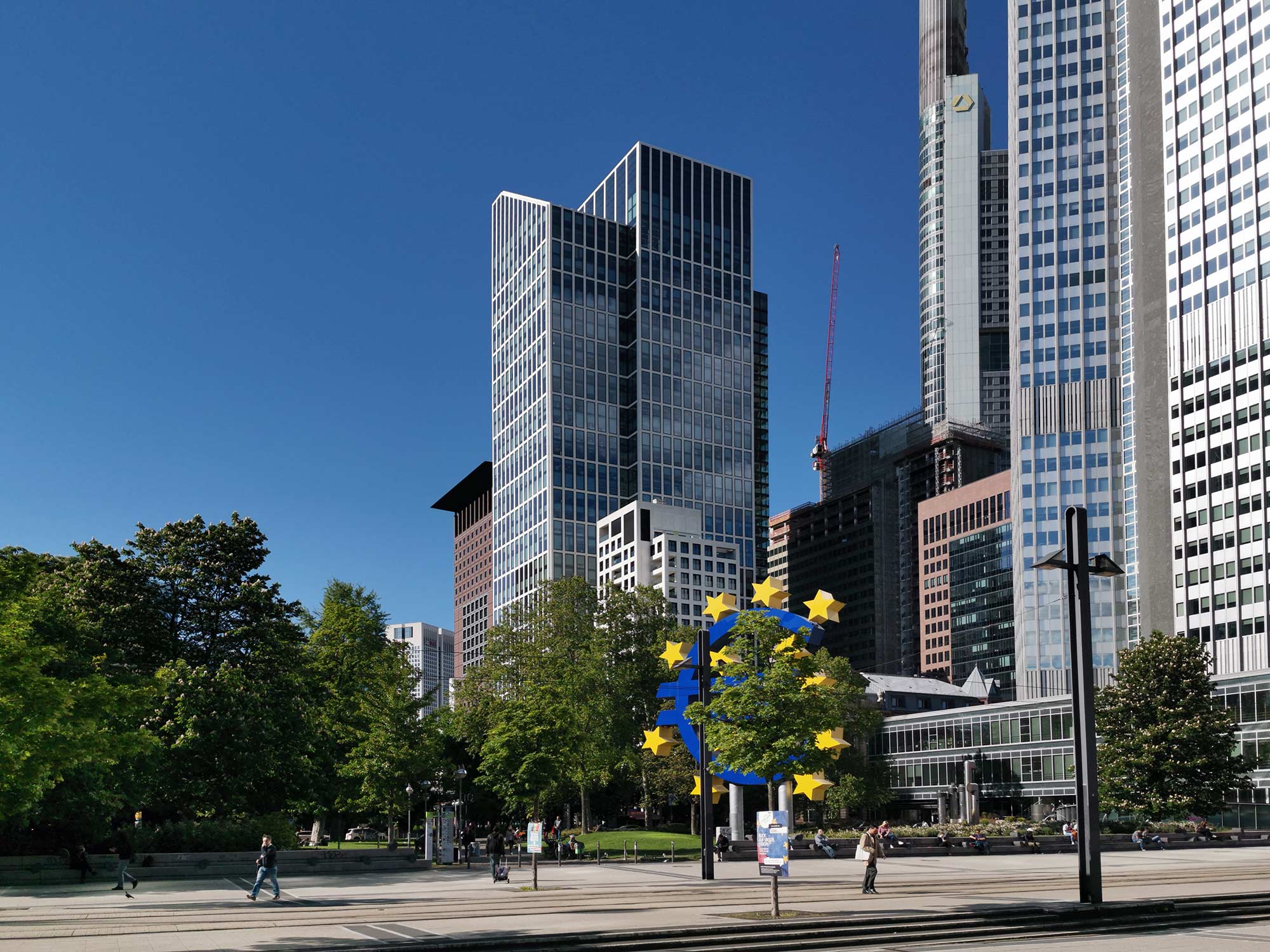 TaunusTurm Frankfurt - skyscraper in financial district - skyscraper CBD - office space