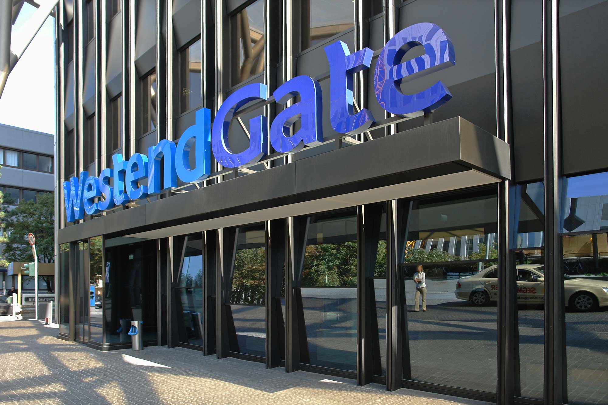 westend-gate-entrance-frankfurt
