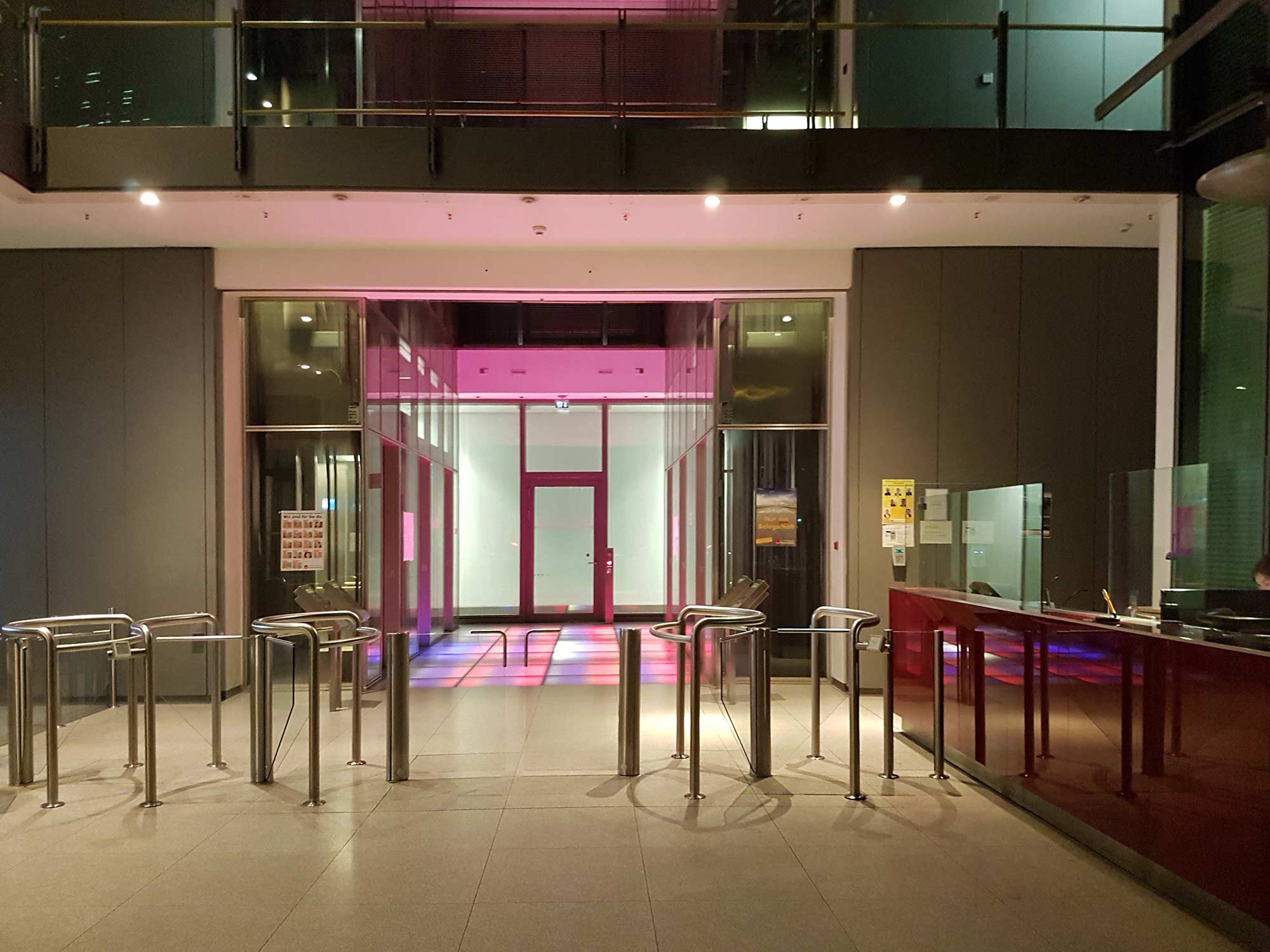 gallileo-hochhaus-frankfurt-lobby