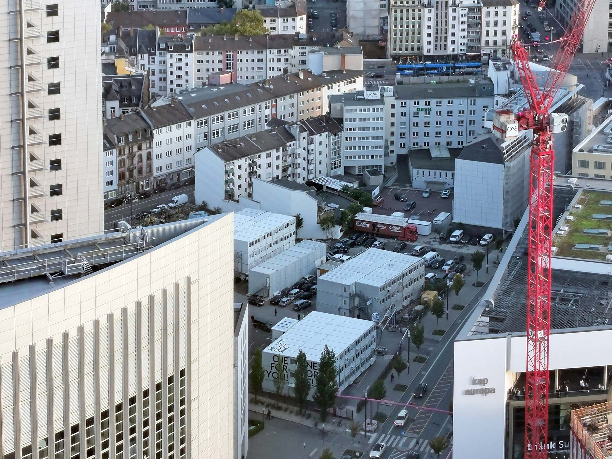 Millenium Tower Frankfurt - construction site - CA Immo - containers