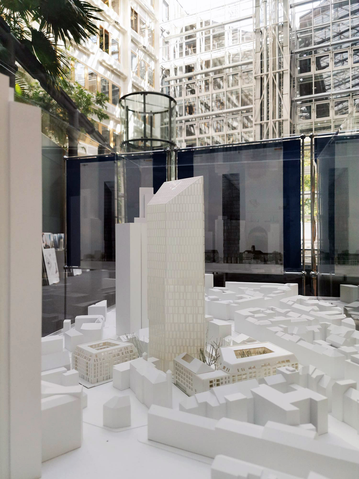 das-praesidium-highrise-model-frankfurt Model of Das Präsidium