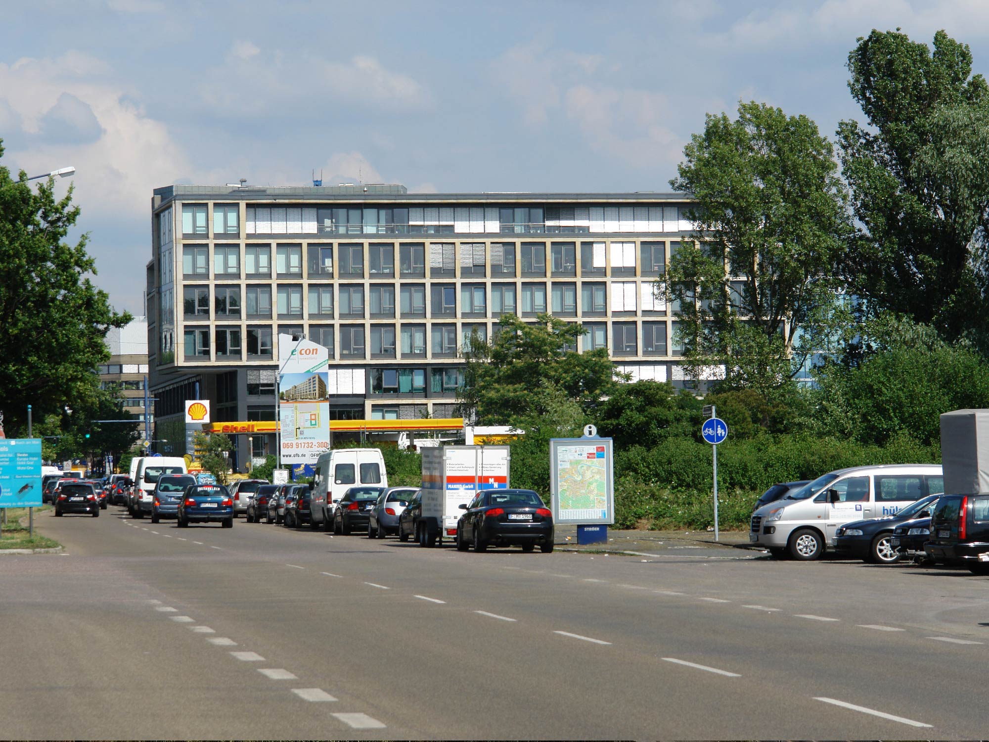 AlphaHouse (AlphaHaus) in Offenbach at Strahlenbergerstrasse street