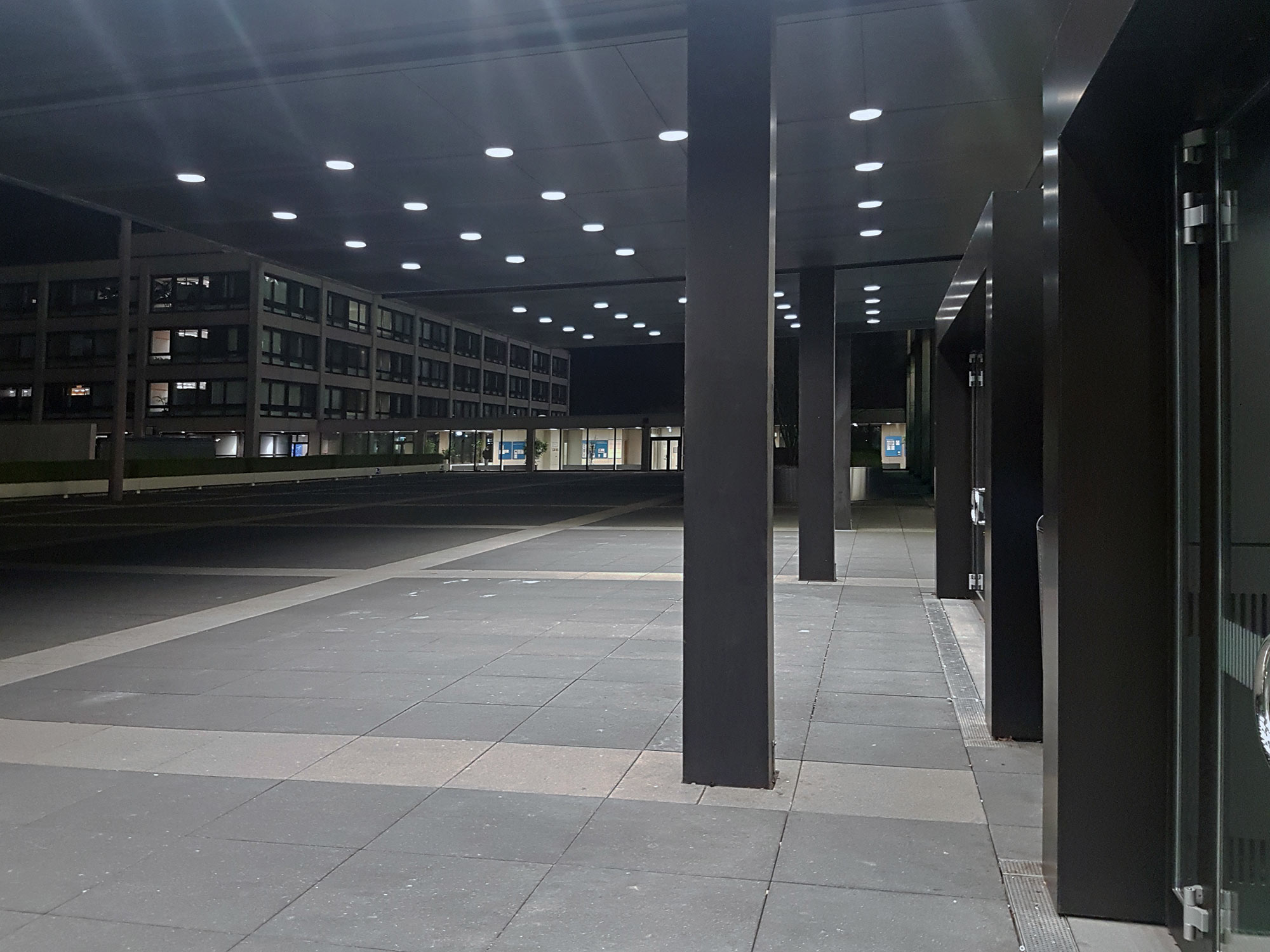 Deutsche Bundesbank main building and entrance