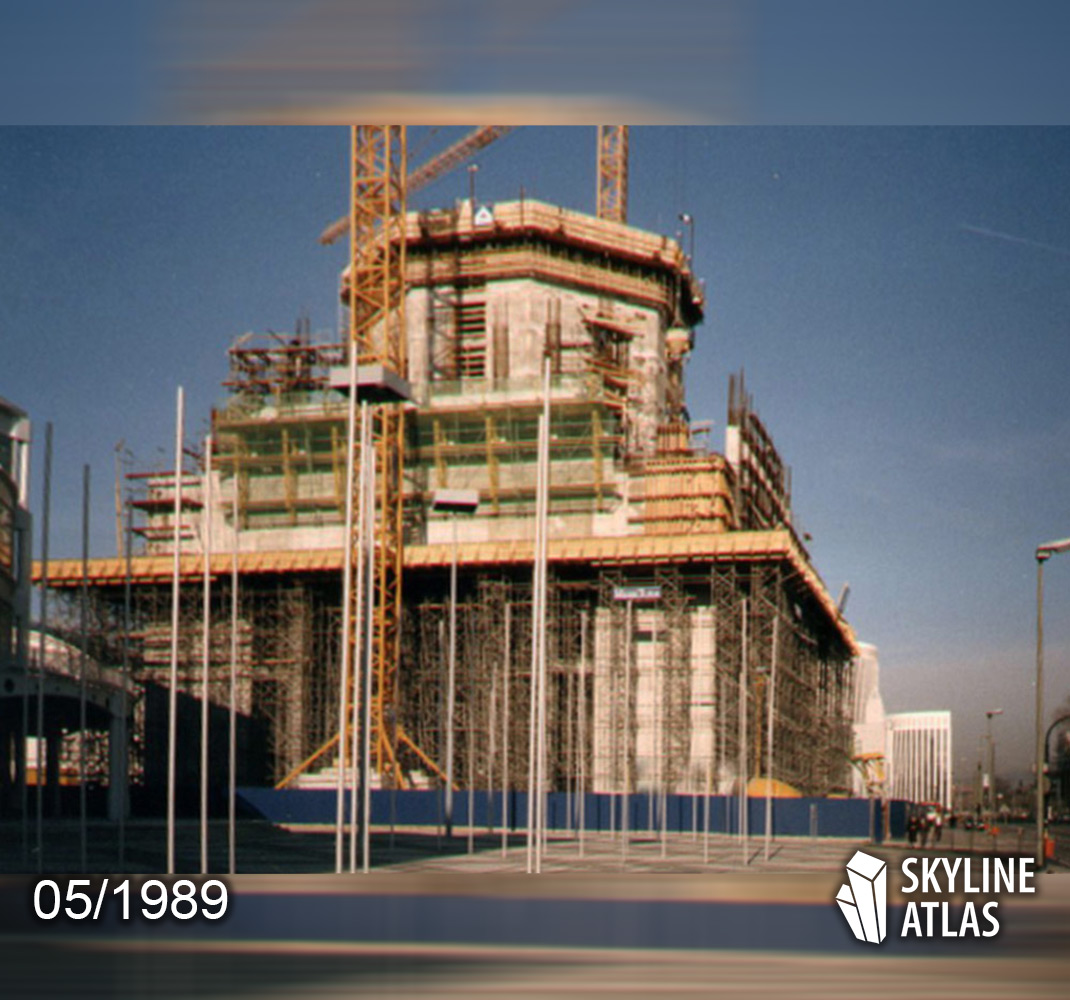 messeturm-frankfurt-1989-construction-site-photographed-by-frank-reuter Messeturm in 1989 during the construction - photographed by Frank Reuter