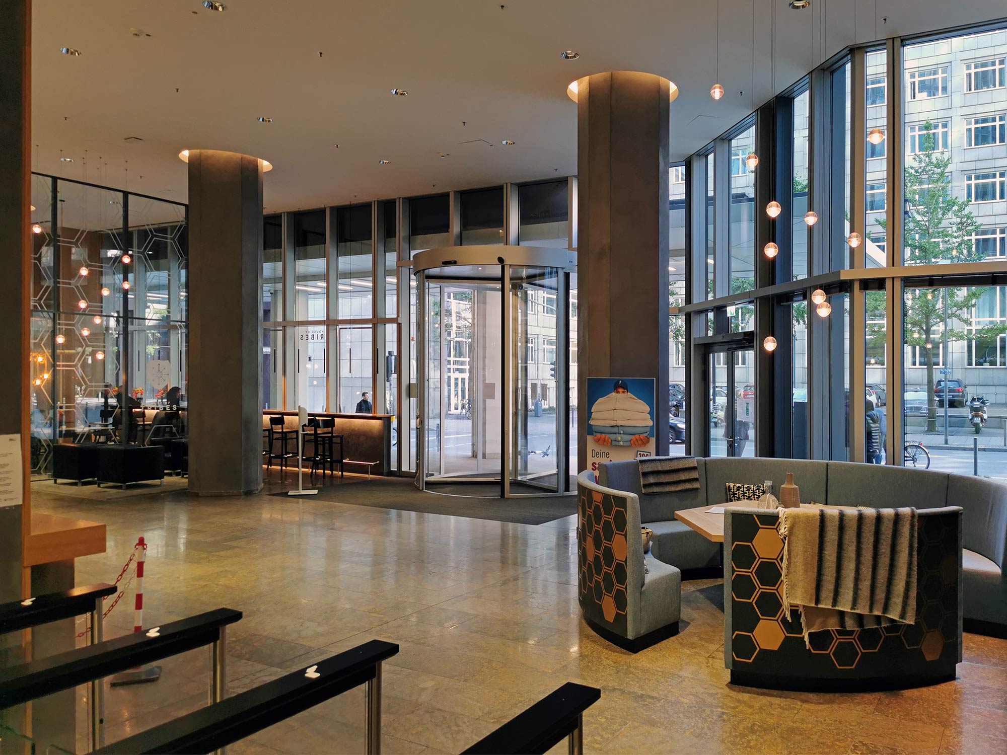 Tribes Garden Tower Frankfurt - A representative entrance area of the coworking center in the Frankfurt CBD