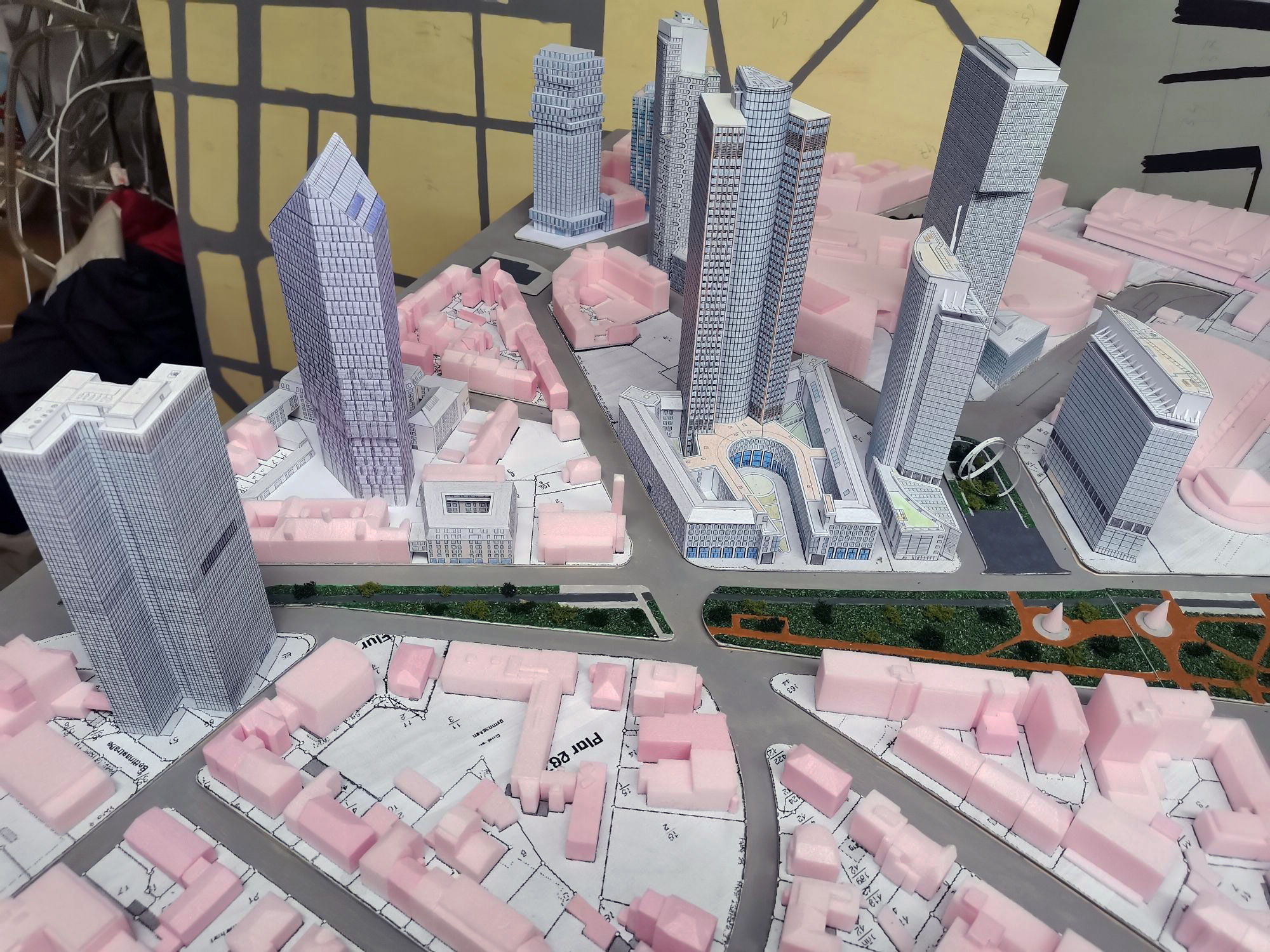 frankfurt-das-praesidium-highrise-model-gerch-group