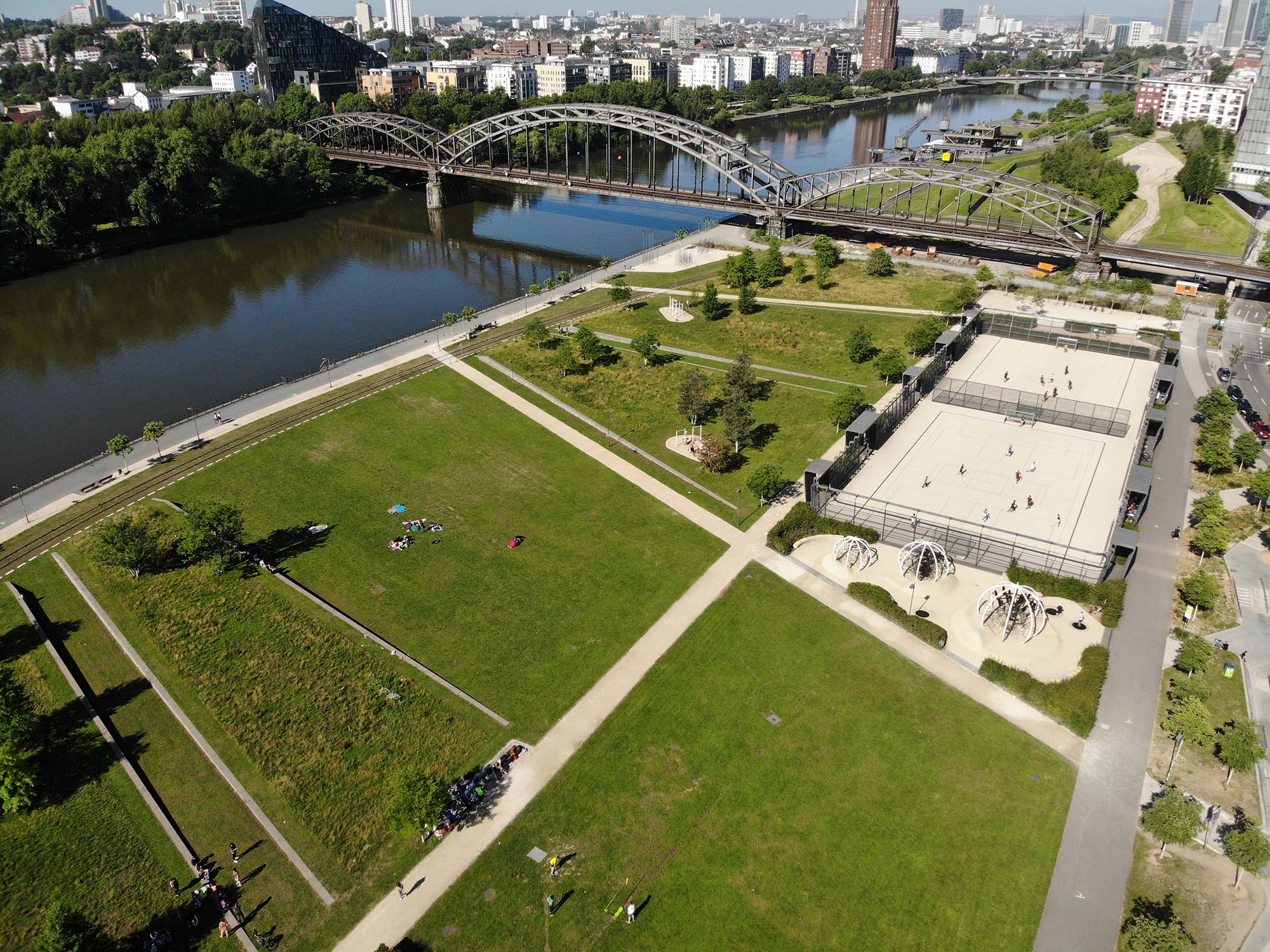 frankfurt-harbor-park-hafenpark-main-river-ostend-ecb-public-park
