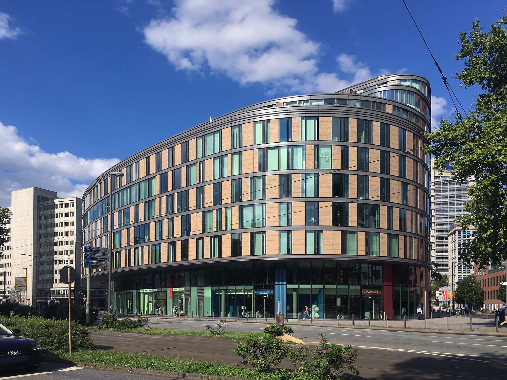 oval-am-baseler-platz-baseler-oval-frankfurt-tribes