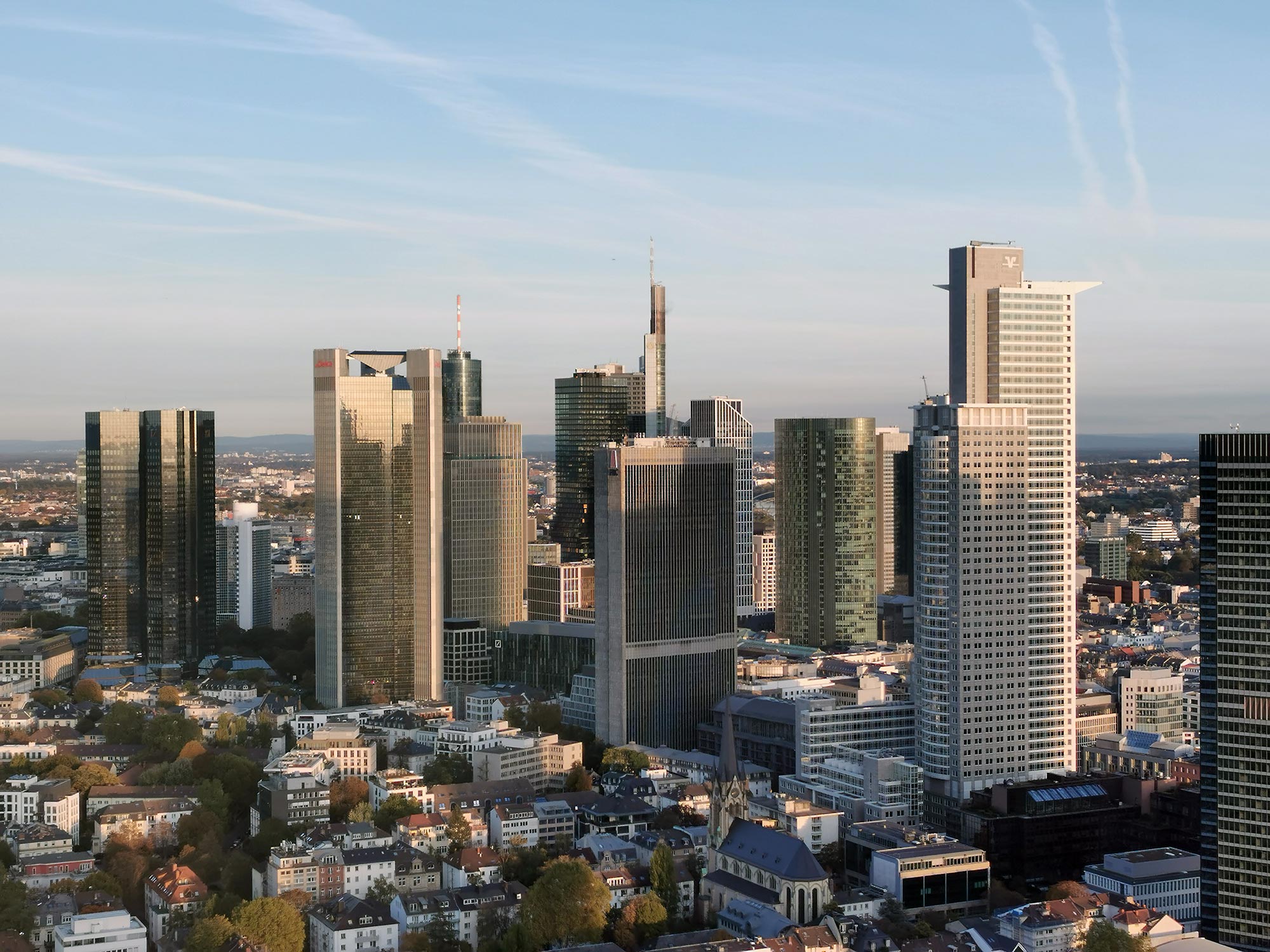 Frankfurt skyscrapers - Frankfurt panorama image - Free Frankfurt photo - Complementary photo of Frankfurt, Germany - Download skyline photo - Press image - Photo No. 783-881-046