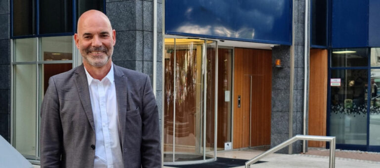 prof-dr-fabian-thiel-frankfurt-immobienexperte-hochhausbau-grundstuecke