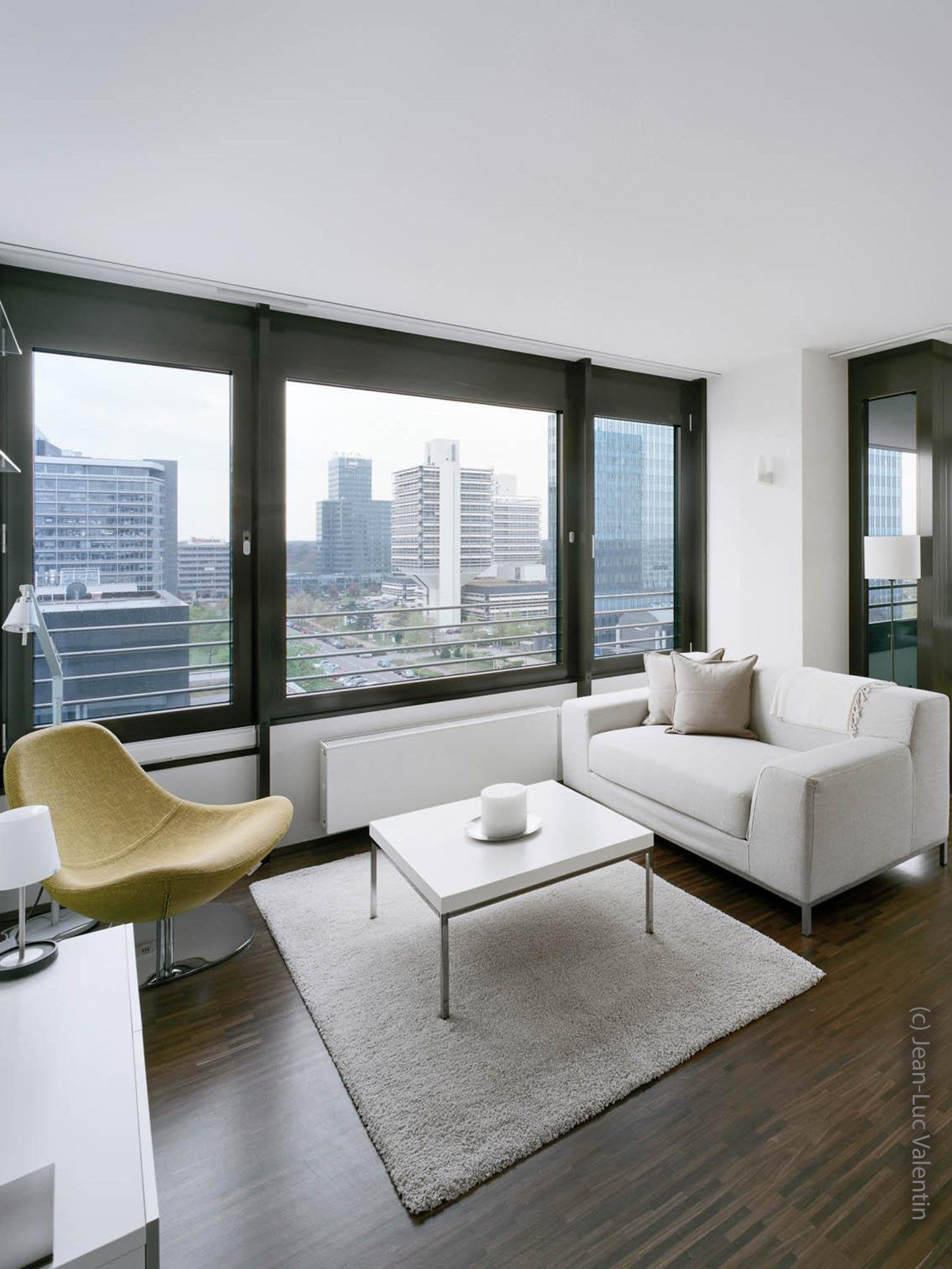 high-rise-renting-real-estate-frankfurt-lyoner-straße-01-niederrad