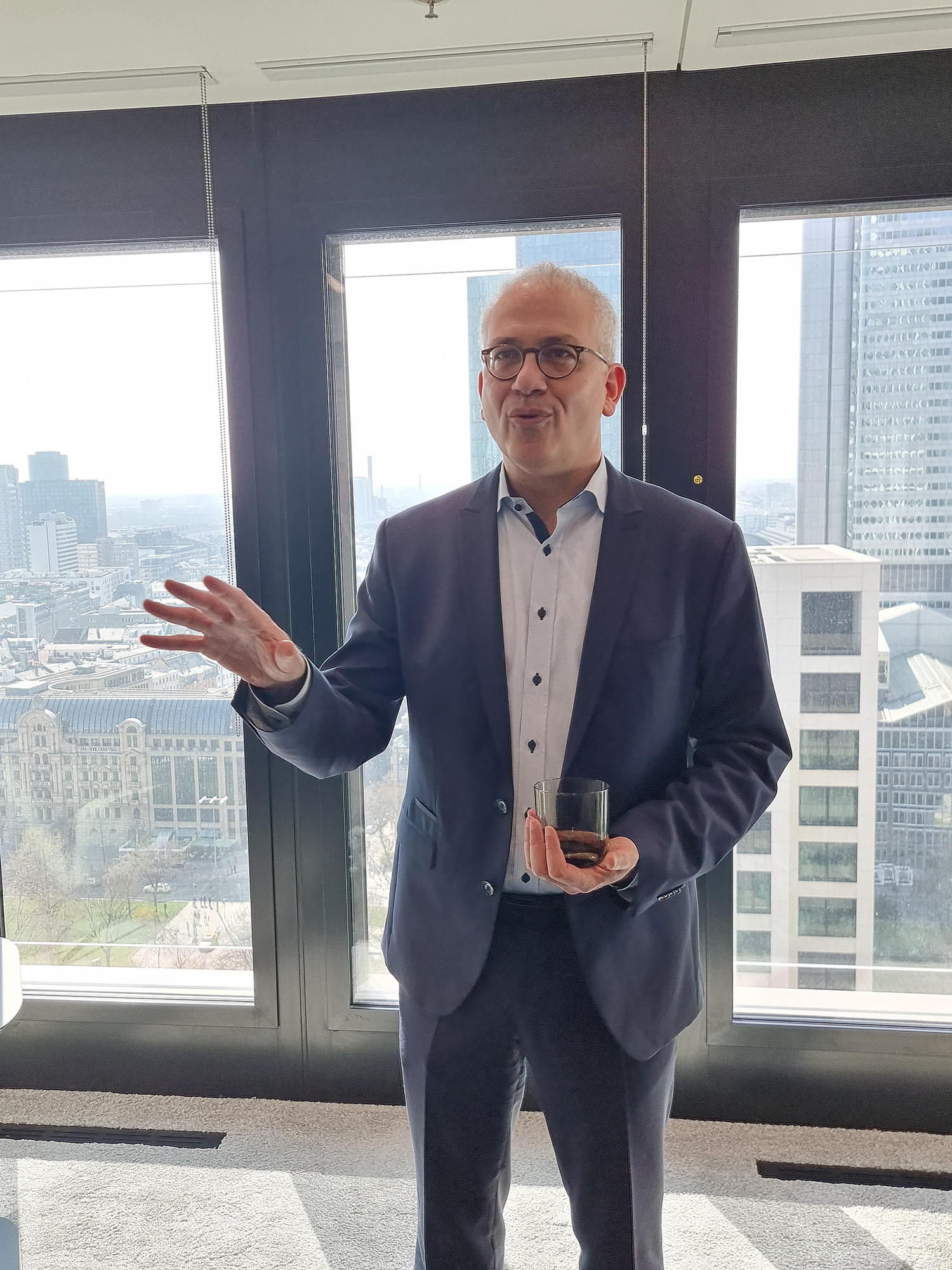 tarek-al-wazir-interview-frankfurt-globakl-towers-skyline-atlas