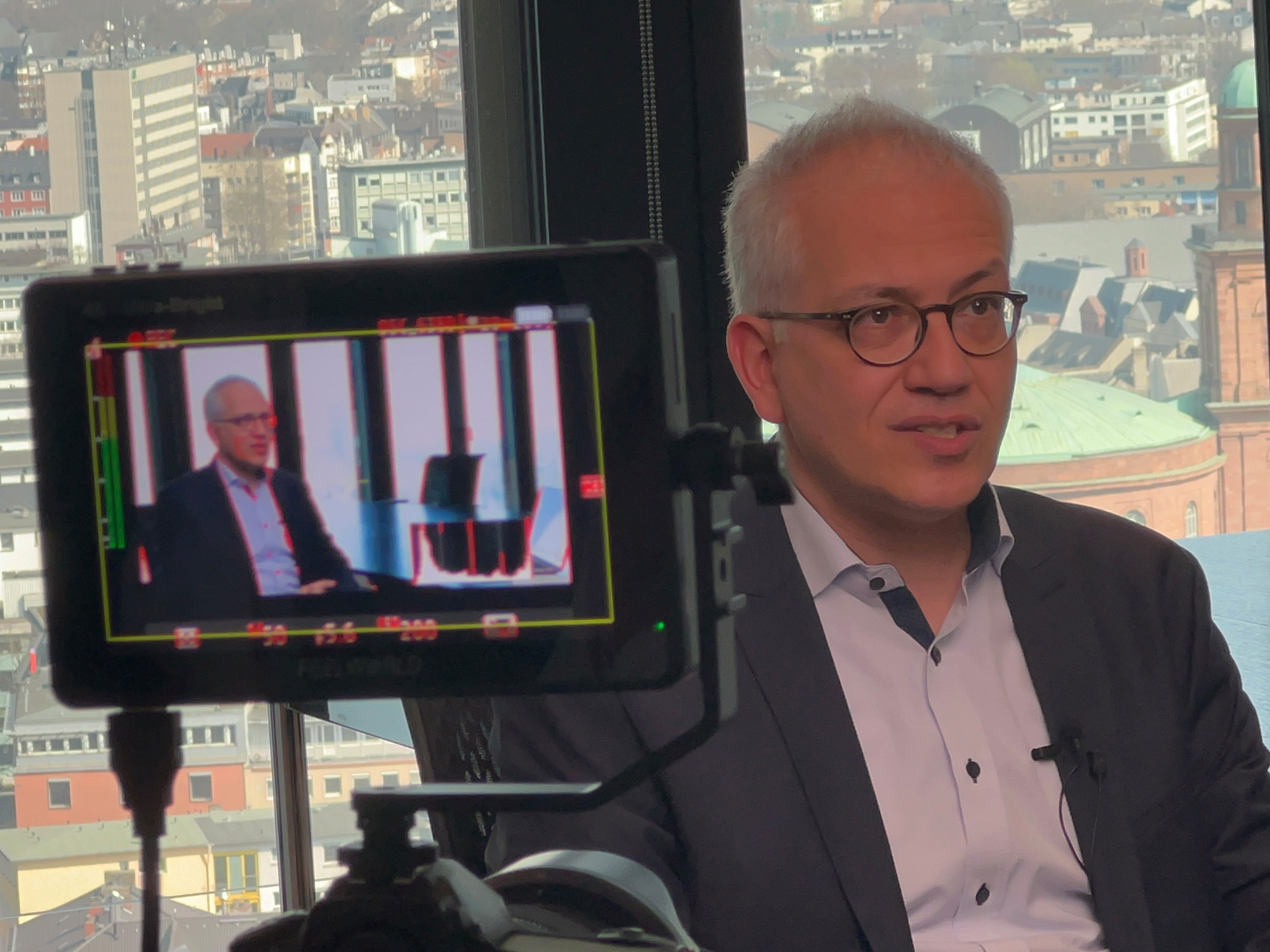 tarek-al-wazir-interview-skyline-atlas-wirtschaft-hessen