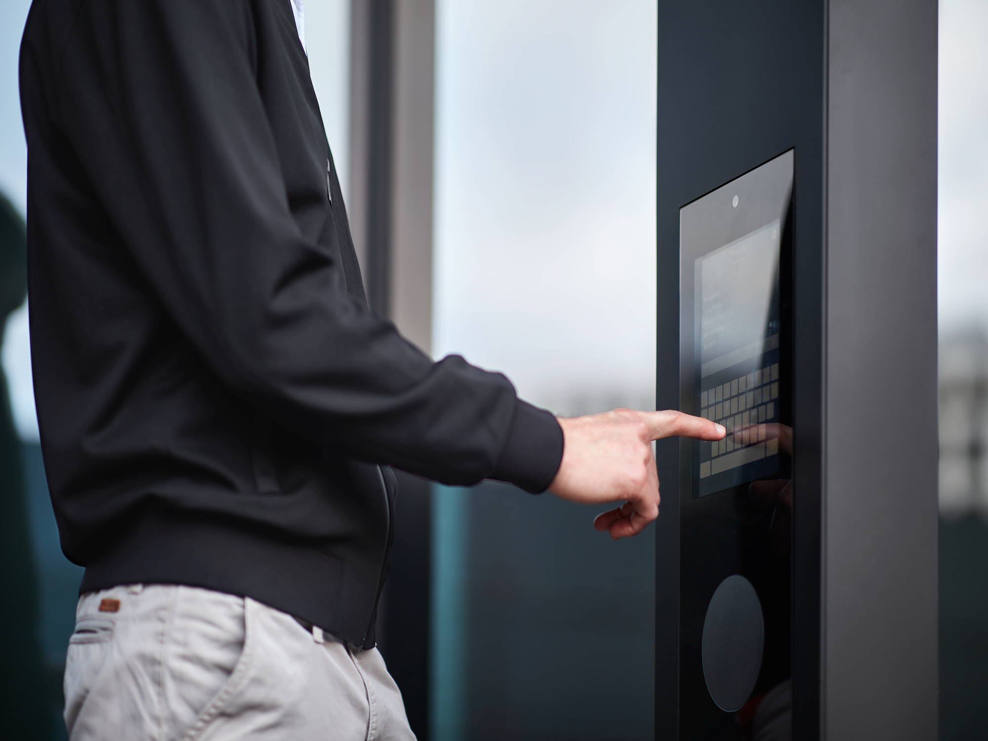 Bedienpanel-Ominiturm-Aufzug-Schindler