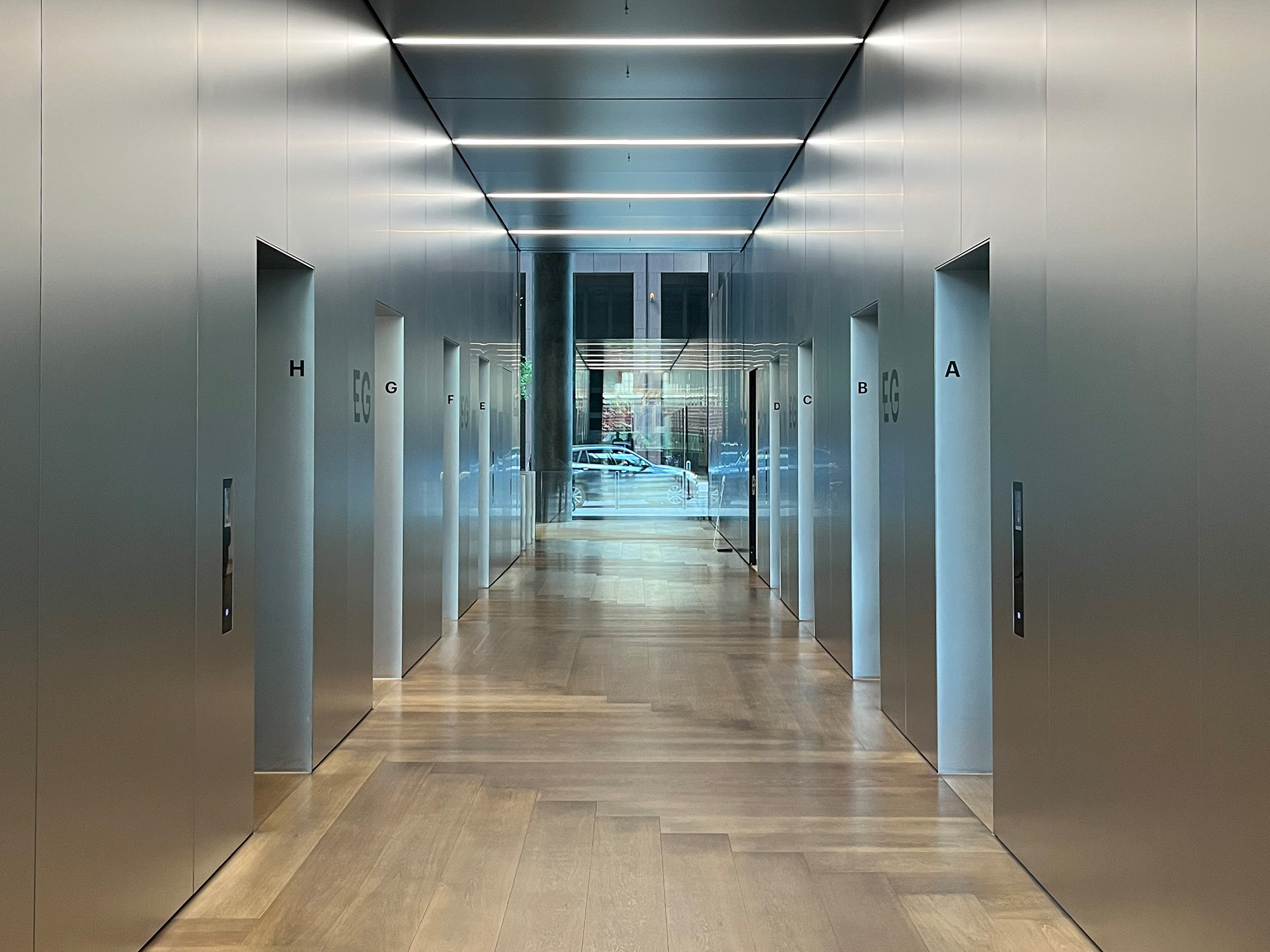 Omniturm - Aufzüge - 7000er - Büroetagen