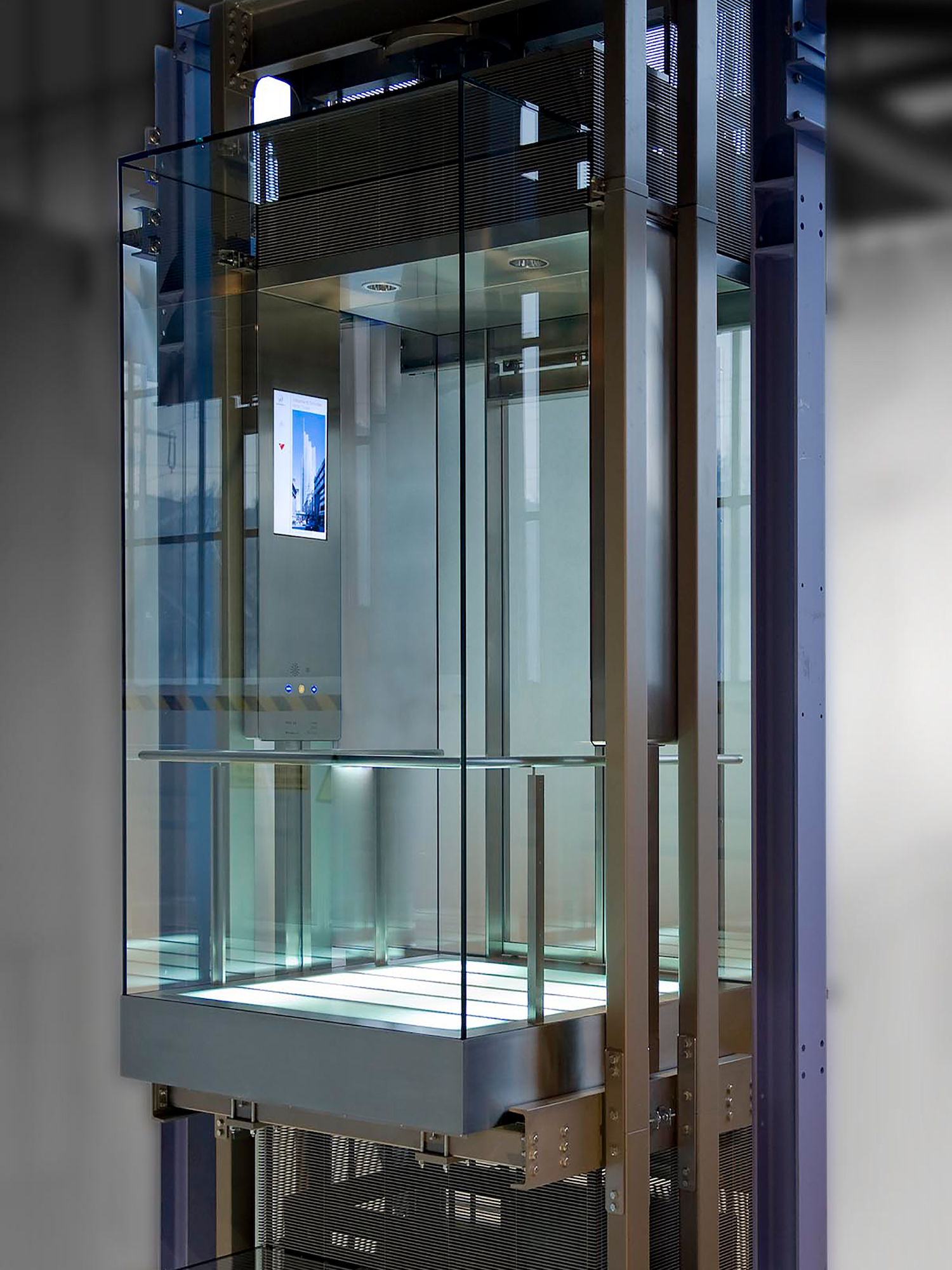 Schindler-Aufzug-7000er-Hochhaus