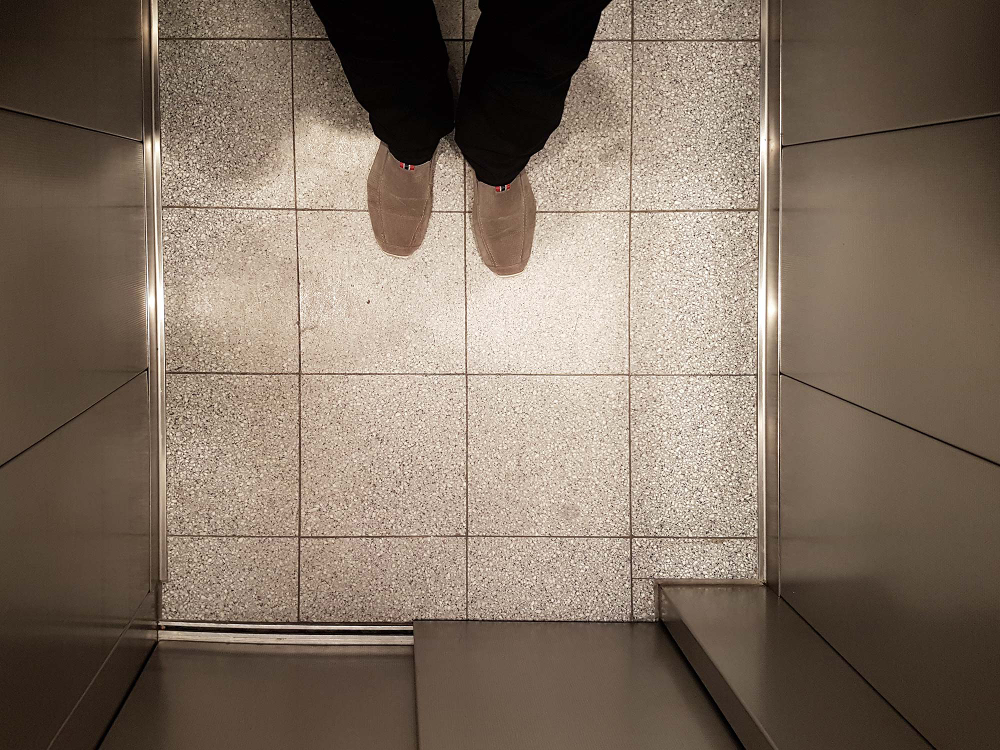 hochhaus-aufzug-frankfurt-aufzuege-wolkenkratzer hochhaus-aufzug-frankfurt-aufzuege-wolkenkratzer